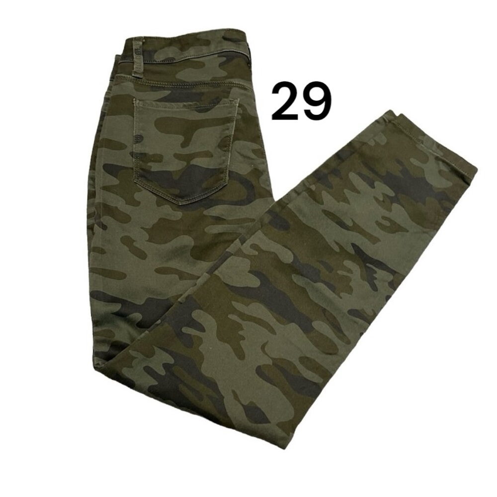 TINSEL Camo Pants Size 29 Waist Stretchy 5 Pocket Design